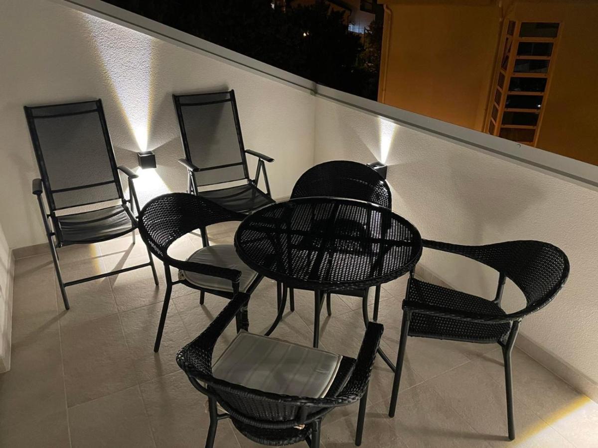 Luxury Studio Apartment Honeymoon เซลเซ ภายนอก รูปภาพ